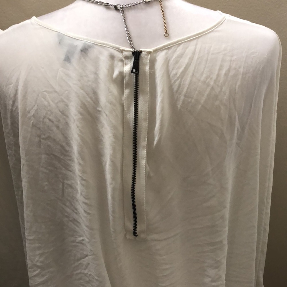 Fora - White Flowy Top - Picture 5 of 6